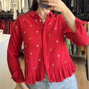 Camisa Daniel Cassin roja con flores