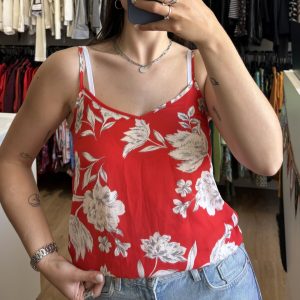 Blusa Primark roja con flores