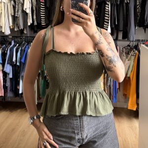 Blusa crop HyM verde