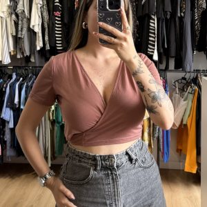 Remera crop top Shein rosa viejo
