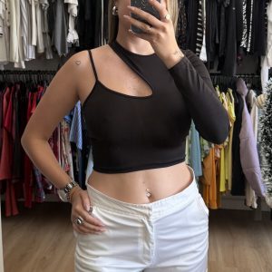 Top negro asimétrico