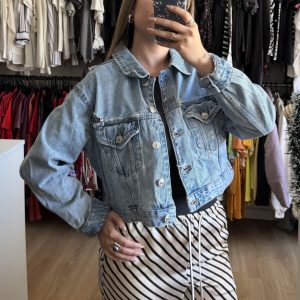 Campera de jean Zara celeste