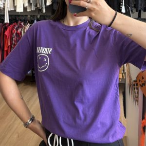 Remeron Bluesteel violeta con estampado blanco, con etiqueta