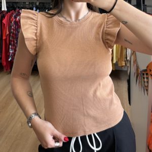 Remera Indian beige con volados