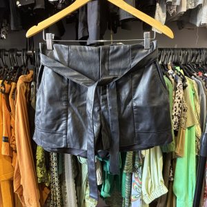 Short Bluesteel negro con lazo, cuerina