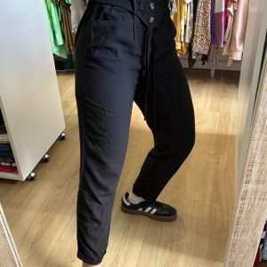 Pantalón Zara negro con lazo