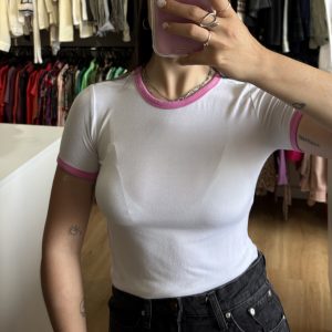 Remera Forever 21 blanca con rosado