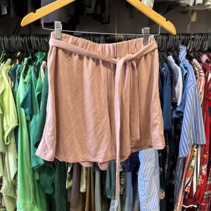 Short rosado con lazo