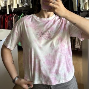 Remera HyM batik blanca y rosa