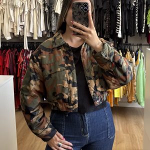 Campera camuflada Zara crop nylon