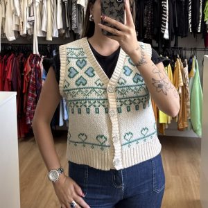 Chaleco beige y verde