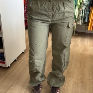 Pantalón parachute Love Tree verde