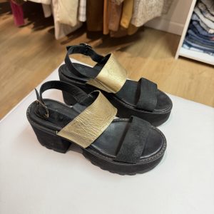 Sandalias de cuero Ind. Uruguaya