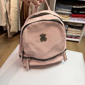 Mochila rosada espaciosa
