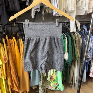 Biker deportiva push – up gris