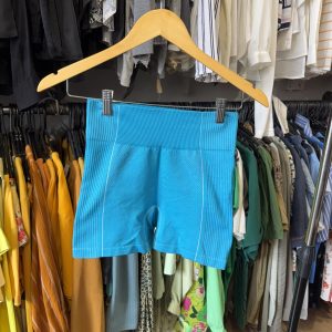 Biker deportiva Shein turquesa