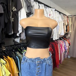 Top strapless cuerina atado atrás