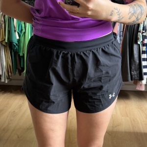 Short deportivo Under Armour negro