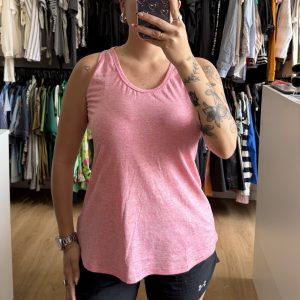 Musculosa deportiva rosada
