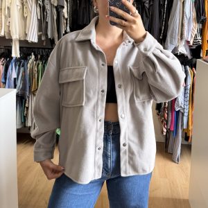 Sobre camisa Guapa gris