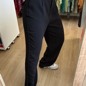 Pantalón Daniel Cassin negro sastrero, con etiqueta