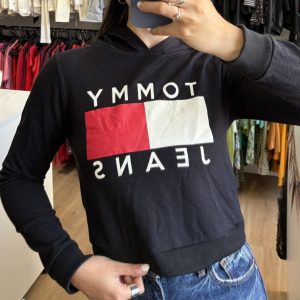 Canguro negro “Tommy Jeans”