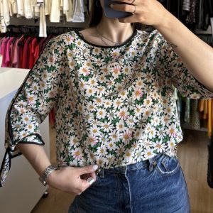 Blusa Zara floreada de colores
