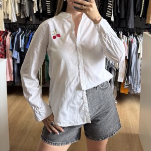 Camisa Indian blanca cereza