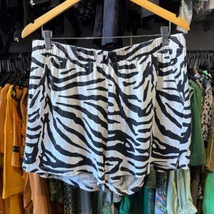 Short JDY blanco y negro