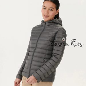 plumifero elegante mujer