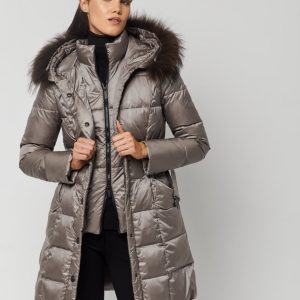 plumifero elegante mujer