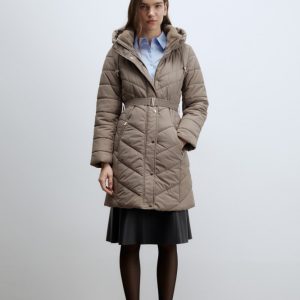 sfera plumiferos mujer