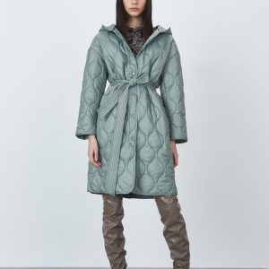 sfera plumiferos mujer